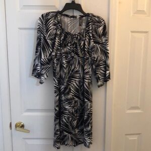 Kenneth Cole Reaction Black and White Leaf Print Swimsuit Cover Up Large